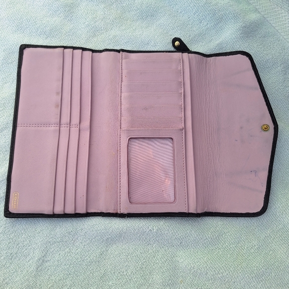 Coach Logo Black Leather Wallet - Picture 4 of 8